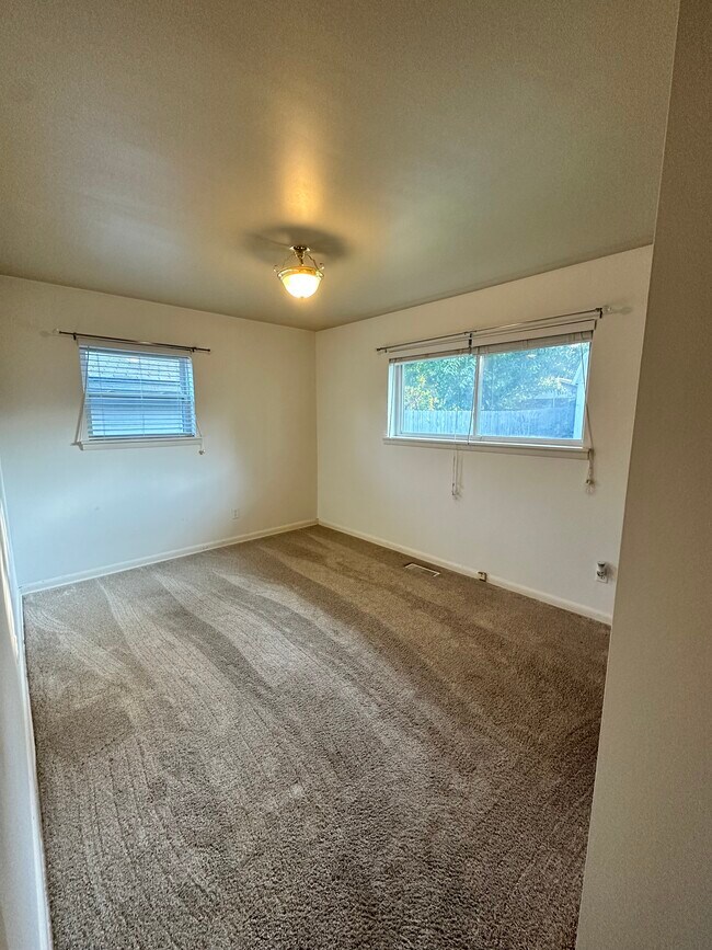 Building Photo - 2002 S 74th East Ave