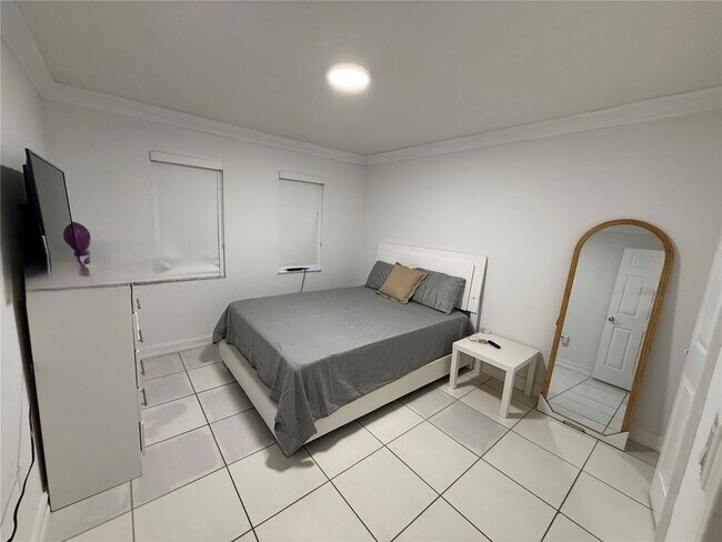 Building Photo - 6598 W 22nd Ct