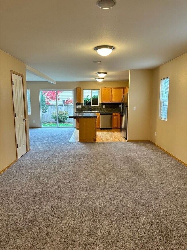 Building Photo - 2Bd/2.5Ba Maple Valley Townhouse