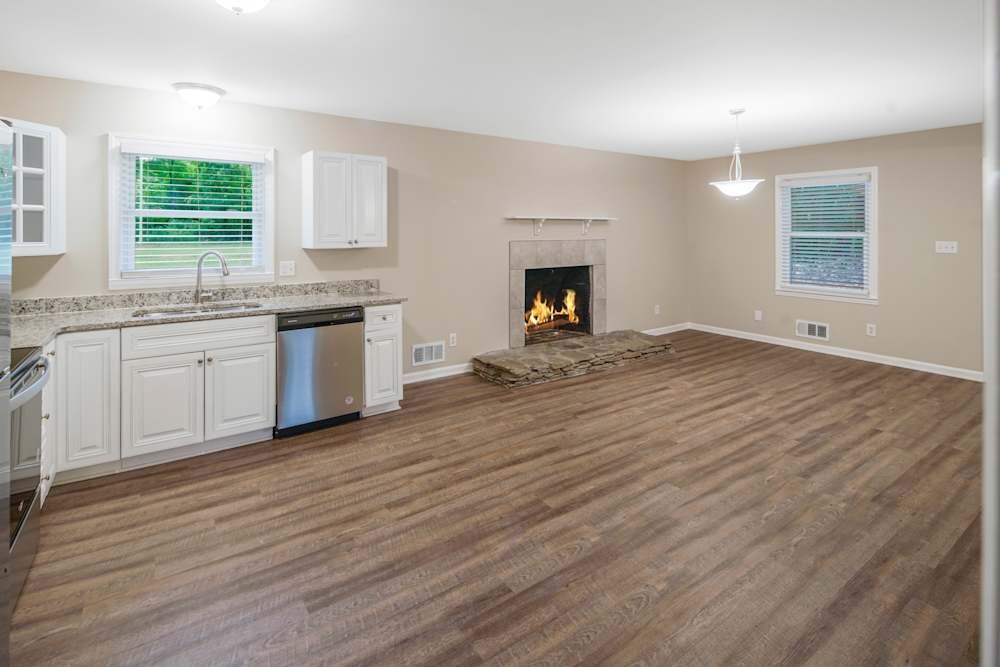Building Photo - 3915 Amsbury Dr