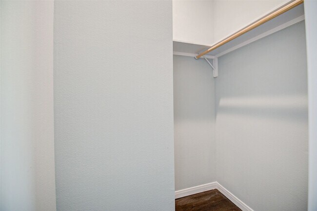 Building Photo - 4945 Ambient Dr