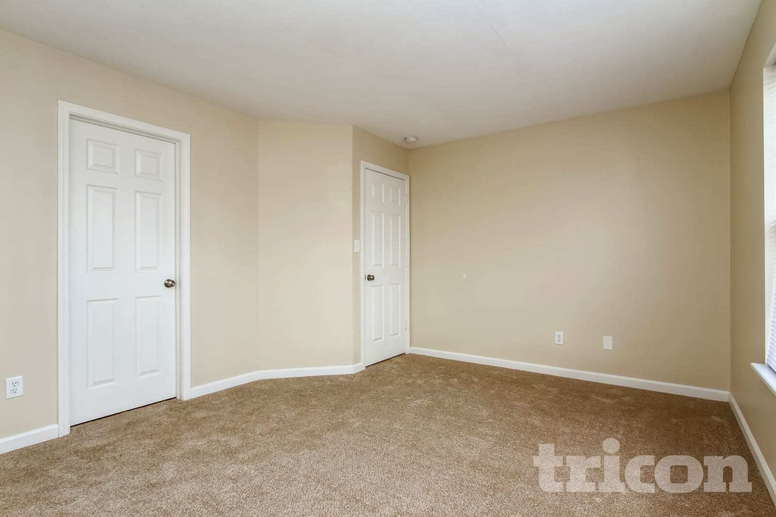 Building Photo - 4040 Dogwood Ln
