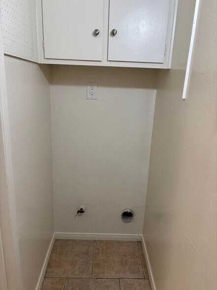 Building Photo - 16578 Montego Way