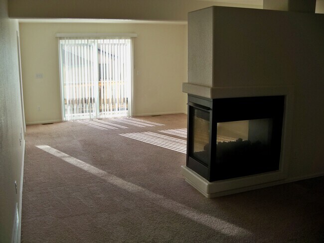 Building Photo - 615 Bosque Vista Point