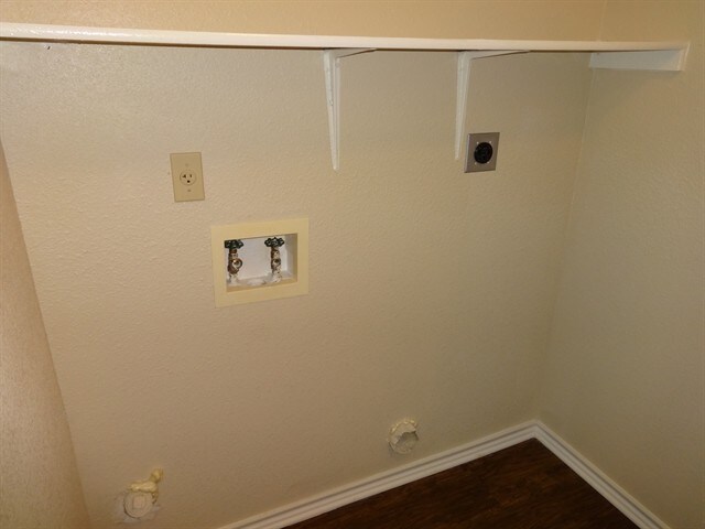 Building Photo - 9307 Sunlit Pt