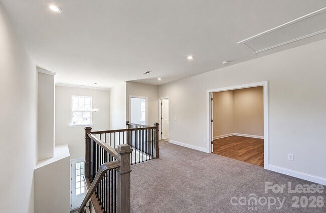 Building Photo - 104 Kentmore Dr