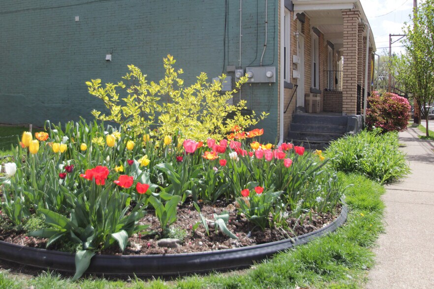 Building Photo - 620 West St