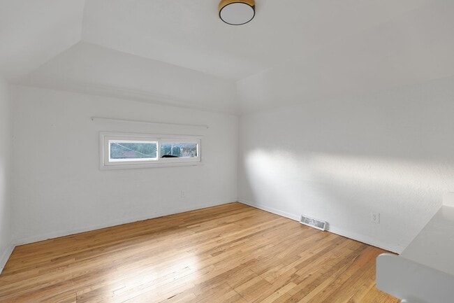 Building Photo - Pendleton Heights 4BR—Updated Historic Charm + Modern Comforts | 2,300 sq ft