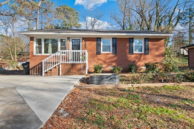 Charming All-Brick 3 Bedroom Durham Rental – Available NOW! - Charming All-Brick 3 Bedroom Durham Rental –  Available NOW!