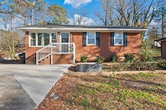 Building Photo - Charming All-Brick 3 Bedroom Durham Rental –  Available NOW!
