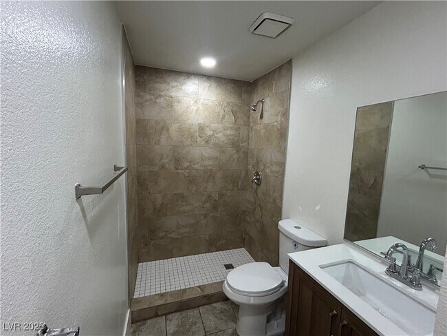 Building Photo - 3937 S Torrey Pines Dr