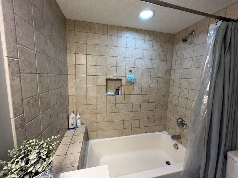 Building Photo - 1213 E 14th Ave