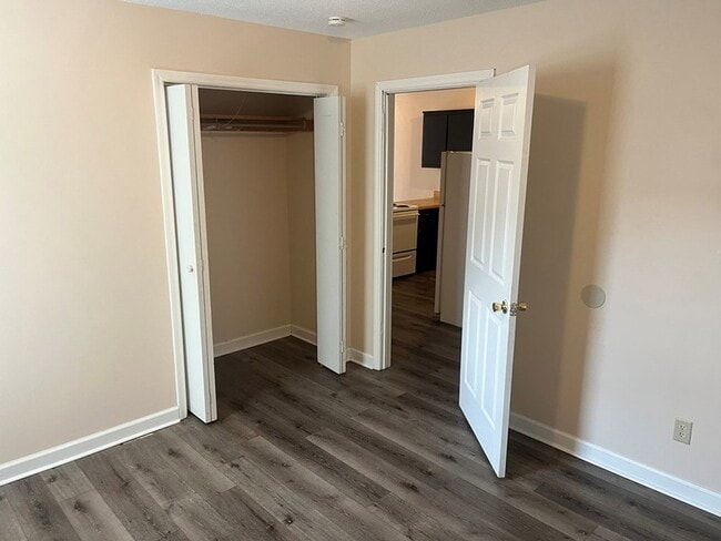 Building Photo - 411 Cattleman Dr NE