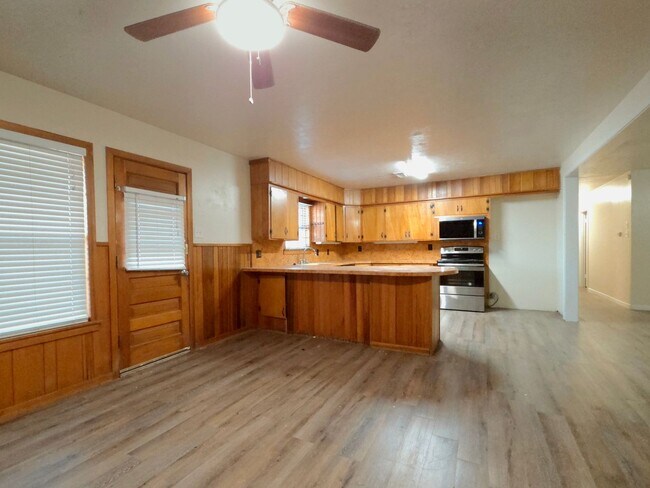 Building Photo - Spacious 3 Bed 2 Bath In Central Lubbock