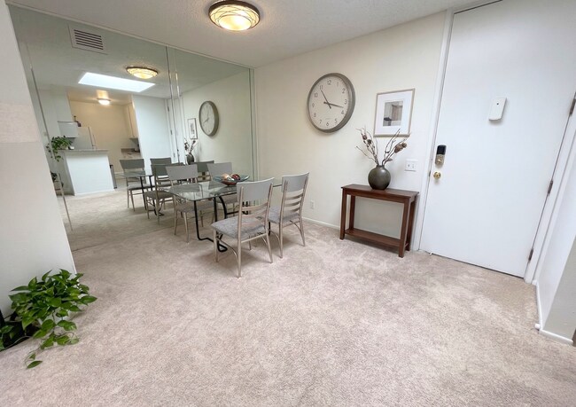 Building Photo - 6416 Friars Rd