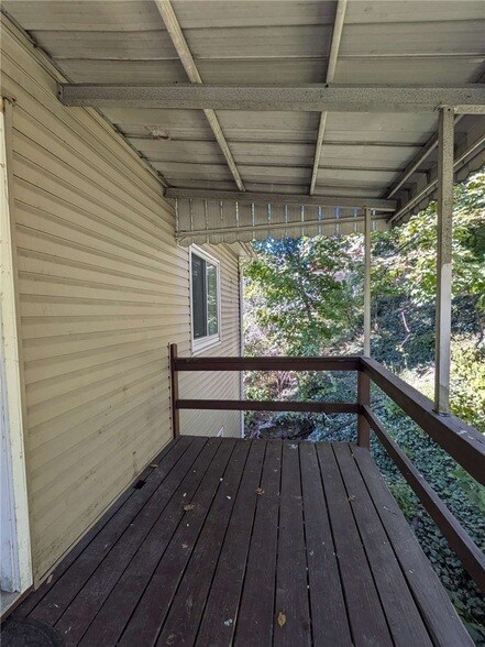 Building Photo - 2404 S 18th St