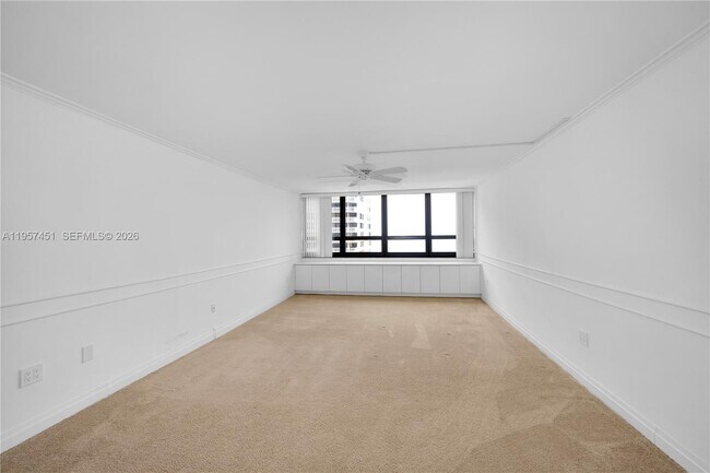 Building Photo - 2 Grove Isle Dr