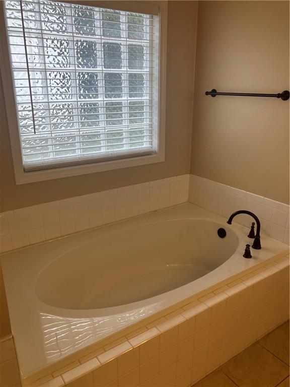 Building Photo - 4290 McClanes Ct