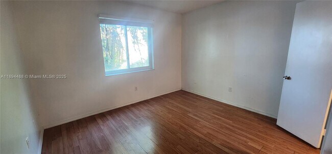Building Photo - 14850 Naranja Lakes Blvd