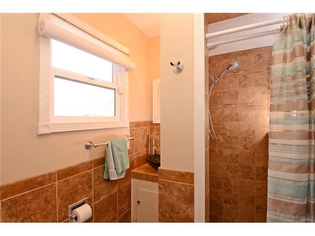 Building Photo - 1535 E Everett Pl