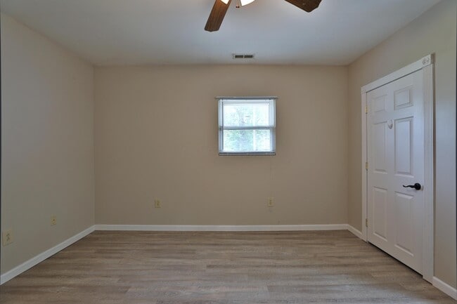 Building Photo - 3553 Brookside Blvd