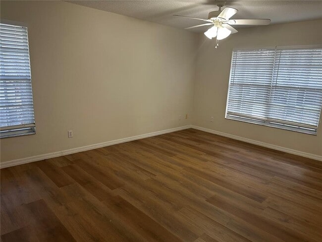 Building Photo - 16216 Hillside Cir