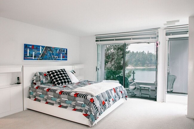 Building Photo - One of a kind private estate on Gravelly Lake in Lakewood