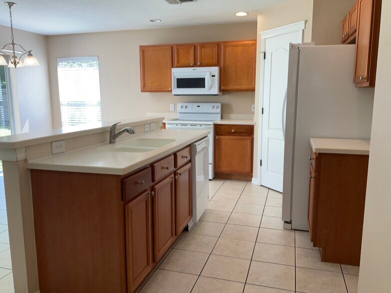 Building Photo - 7415 Oxford Garden Cir