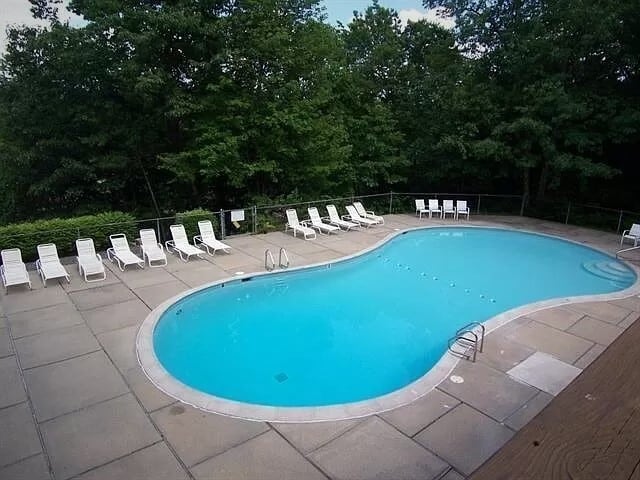 Building Photo - 11 Saint James Pl