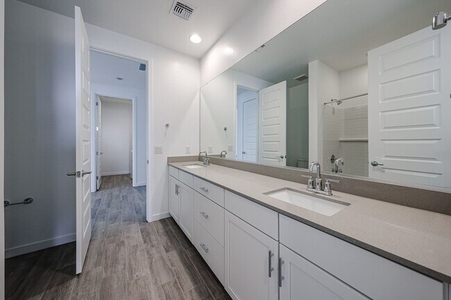 Building Photo - COMING SOON!! Recently built 5-Bedroom Home in Goodyear with Upgrades & Resort-Style Amenities
