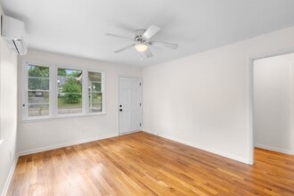 Building Photo - 1036 Seymour Ave