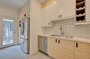 Building Photo - 701 Bering Dr