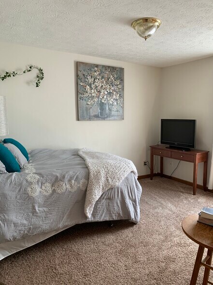 Building Photo - 2805 Horizon Dr