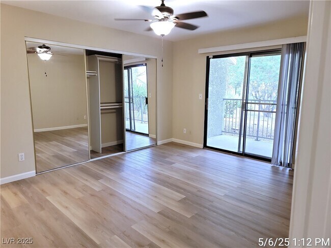 Building Photo - 2815 Blue Bonnet Dr