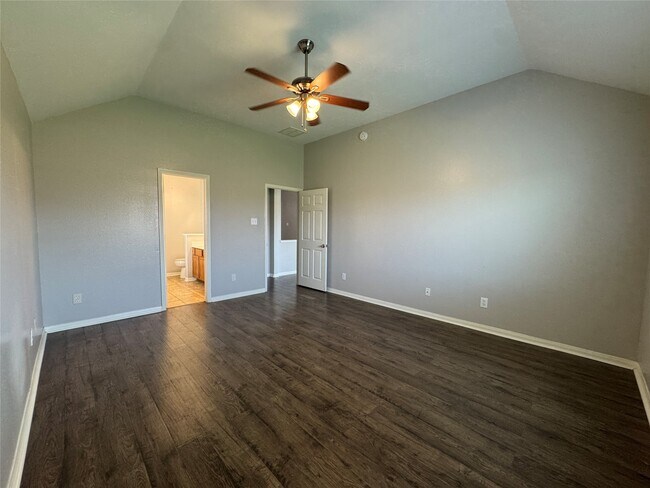 Building Photo - 5907 Yaupon Ridge Dr
