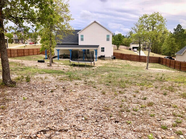 Building Photo - 4 Bedroom, 2.5 Bath in Trotters Bluff in Harnett County Close to Bragg!