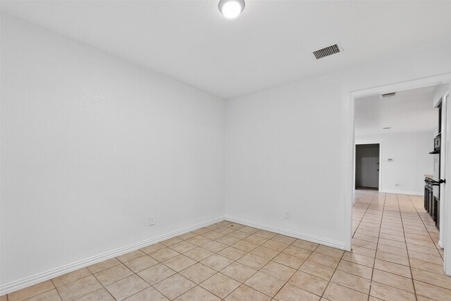 Building Photo - 15353 Arrowhead Bend