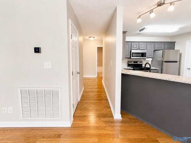 Building Photo - 115 Bremerton Dr SW