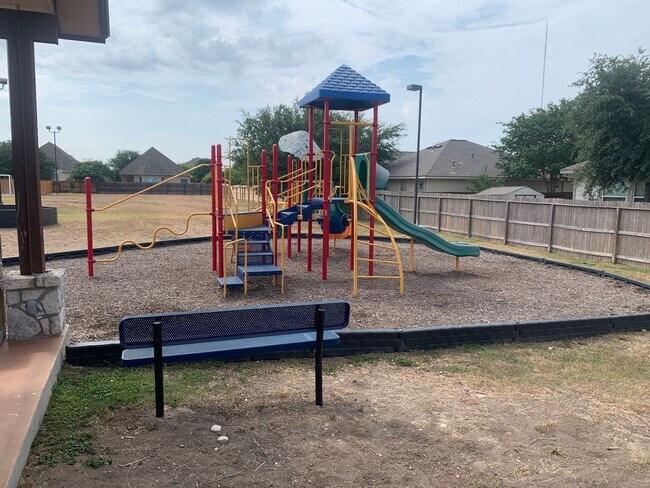 Building Photo - *COMING SOON* Stylish Living in Helotes – 3BR Home with Pool & Park Access!