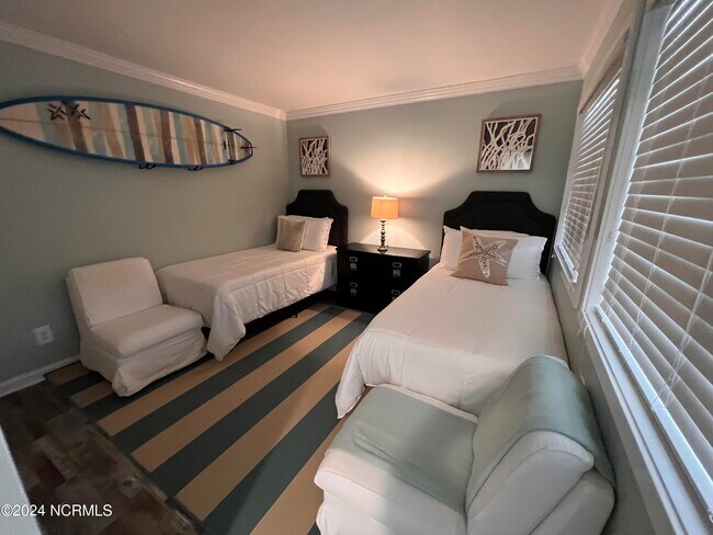 Building Photo - 650 Salter Path Rd