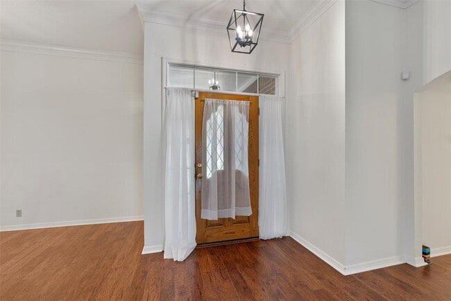 Building Photo - 7905 Henry Kinney Row