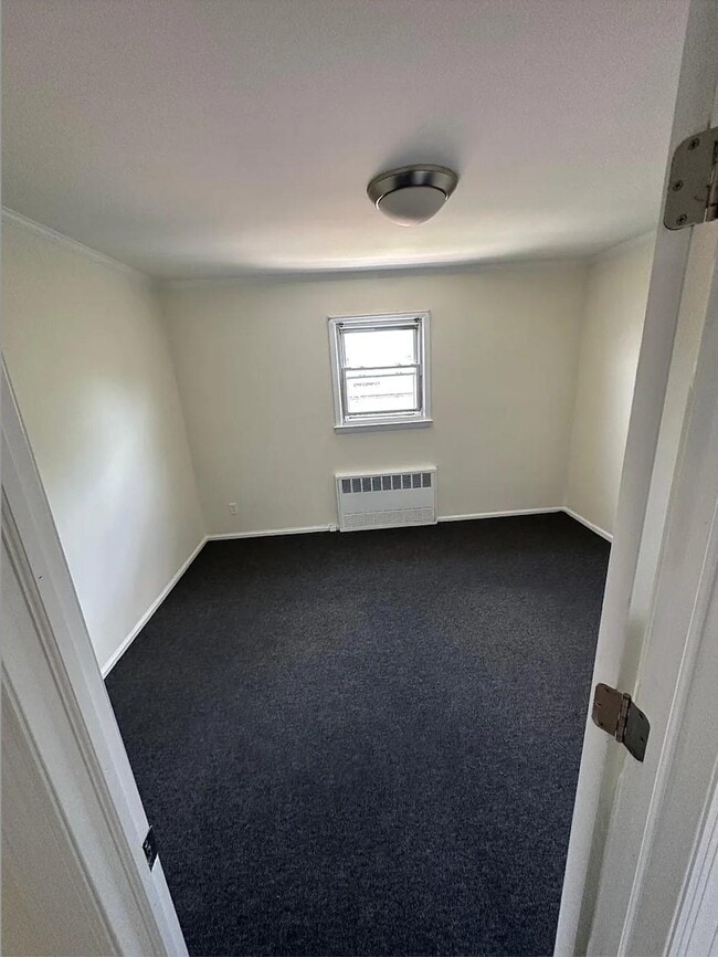 Building Photo - 137 Nassau Blvd
