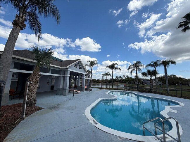 Building Photo - 13112 Meadowfield Dr