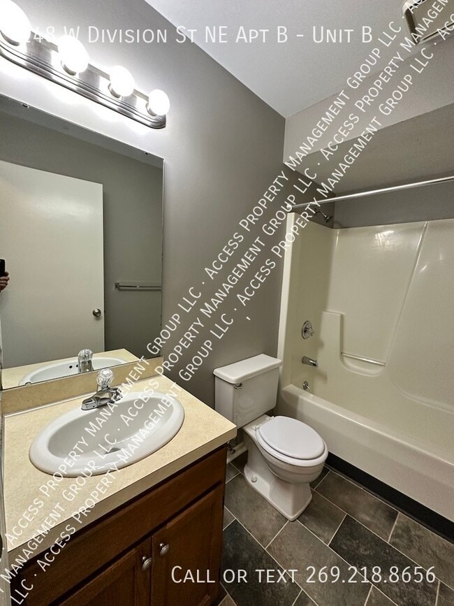 Building Photo - 148 W Division St NE