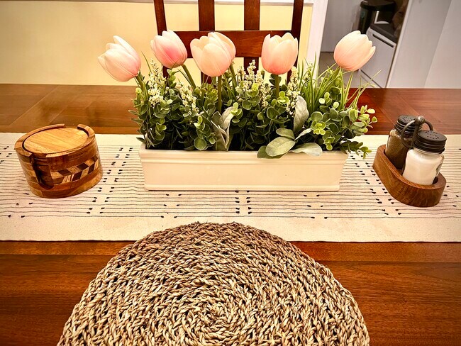 Building Photo - 430 Lindbergh Dr NE