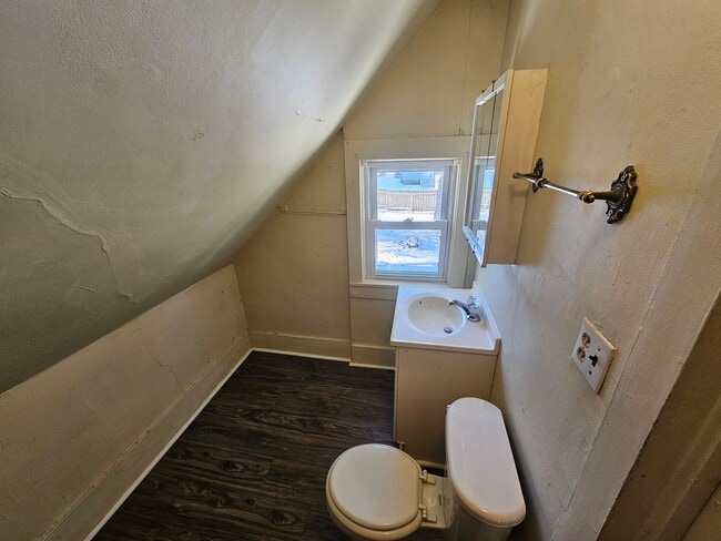 Building Photo - 420 N 2nd Ave