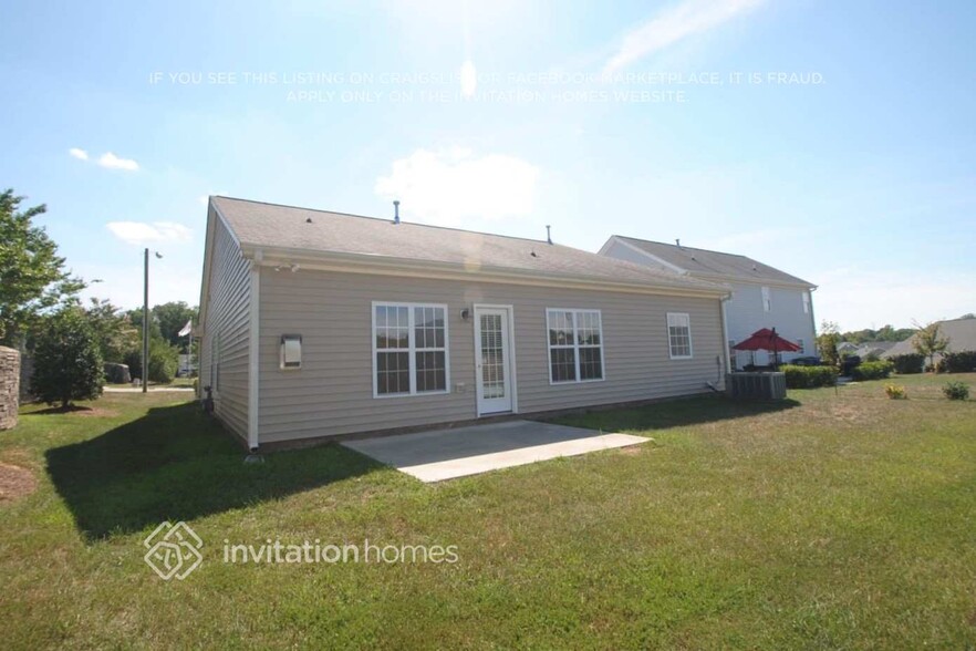 Building Photo - 100 Redstone Dr