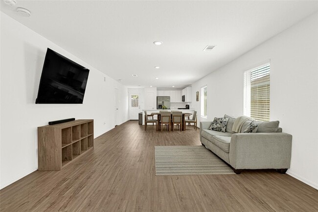 Building Photo - 13765 Kit Run