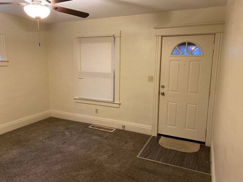 Building Photo - 78 Coventry Ave