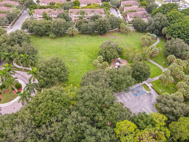 Building Photo - 1403 W Wickham Cir